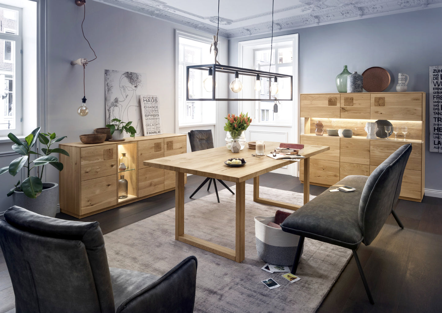 TPT Davos Sideboard 3-türig Wildeiche massiv natur/blanco geölt, inkl. Beleuchtung B/H/T 170 x 80 x 44 cm