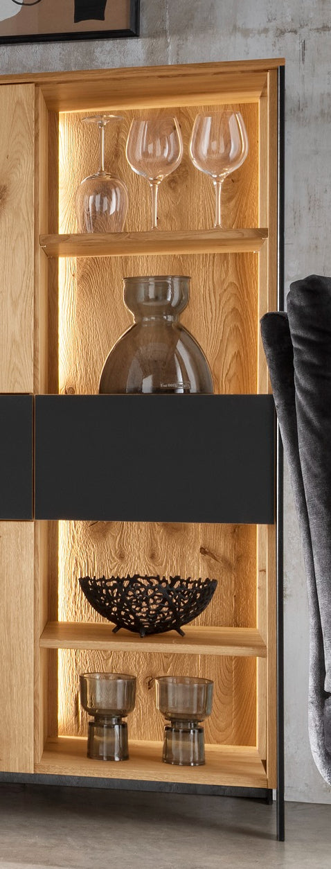 Highboard Boston Eiche/Wildeiche massiv geölt inkl. Beleuchtung B/H/T 128 x 143 x 42 cm
