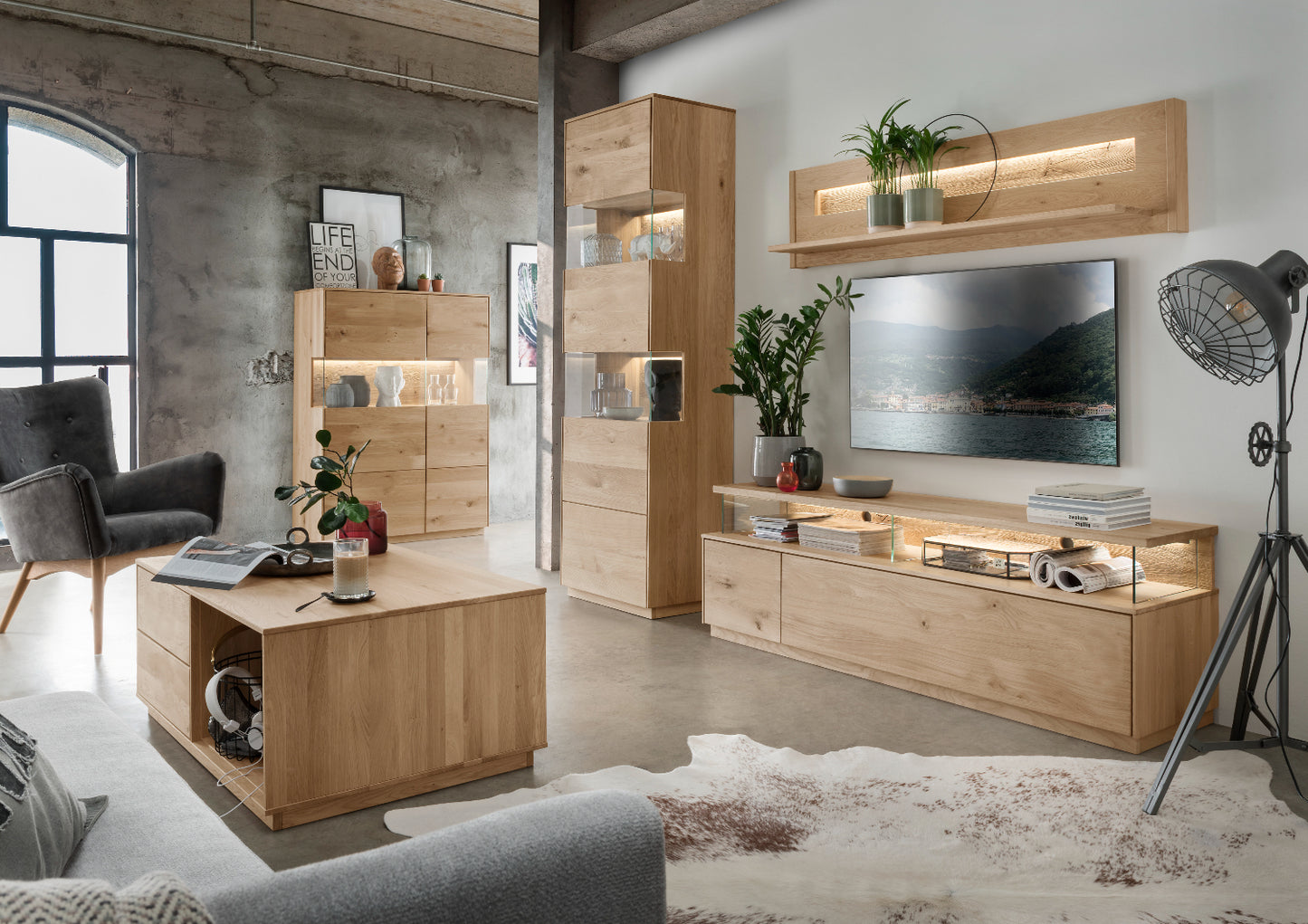TPT Sankt Gallen Sideboard 3-türig Wildeiche massiv inkl. Beleuchtung B/H/T 170 x 80 x 44 cm