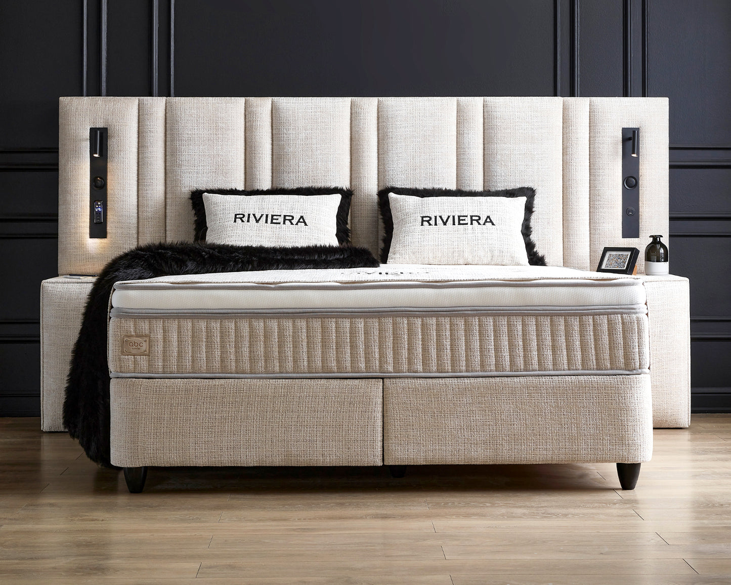 Boxspringbett Riviera Sandbeige Voll-orthopädisches Komfortbett mit Bettkasten, Stauraum, inkl. kostenlose Lieferung und Montage, inkl. Beleuchtung und integrierten USB-Steckdose im Kopfteil