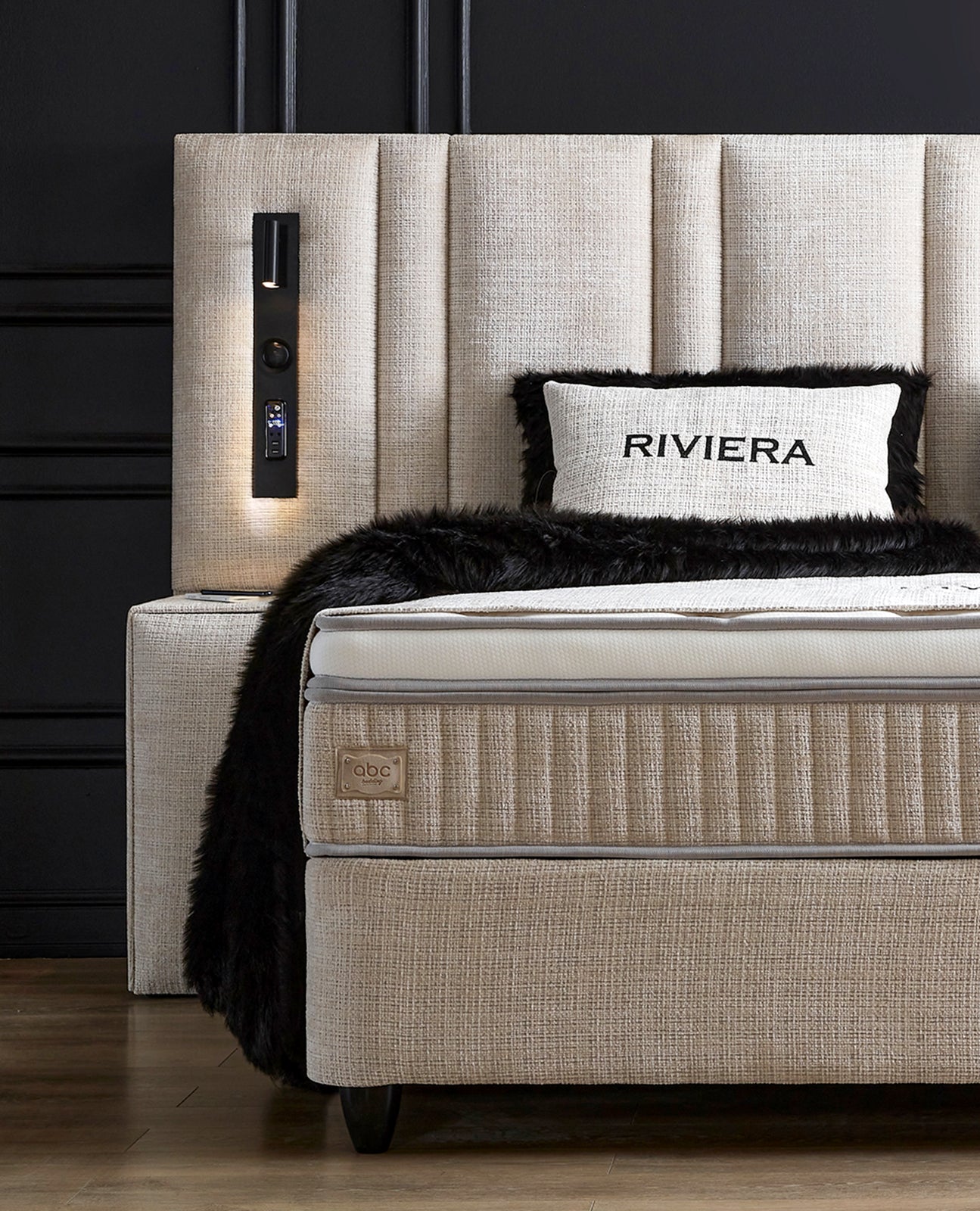 Boxspringbett Riviera Sandbeige Voll-orthopädisches Komfortbett mit Bettkasten, Stauraum, inkl. kostenlose Lieferung und Montage, inkl. Beleuchtung und integrierten USB-Steckdose im Kopfteil
