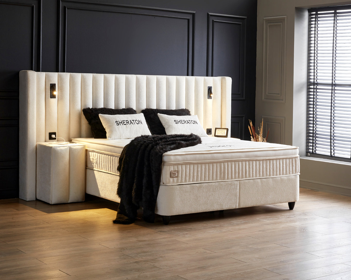 Boxspringbett Sheraton Cremeweiß Voll-orthopädisches Komfortbett mit Bettkasten, Stauraum, inkl. kostenlose Lieferung und Montage, inkl. Beleuchtung und integrierten Steckdosen im Kopfteil