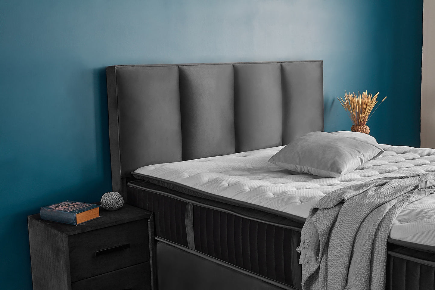 Boxspringbett Nora Grau Voll-orthopädisches Komfortbett mit Bettkasten, Stauraum, inkl. kostenlose Lieferung und Montage