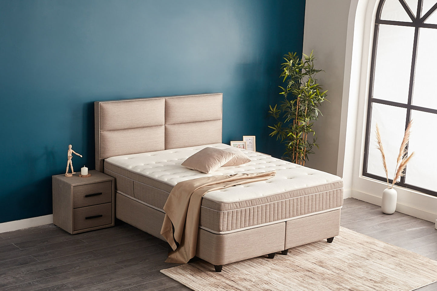 Boxspringbett Senna Beige/Braun Voll-orthopädisches Komfortbett mit Bettkasten, Stauraum, inkl. kostenlose Lieferung und Montage