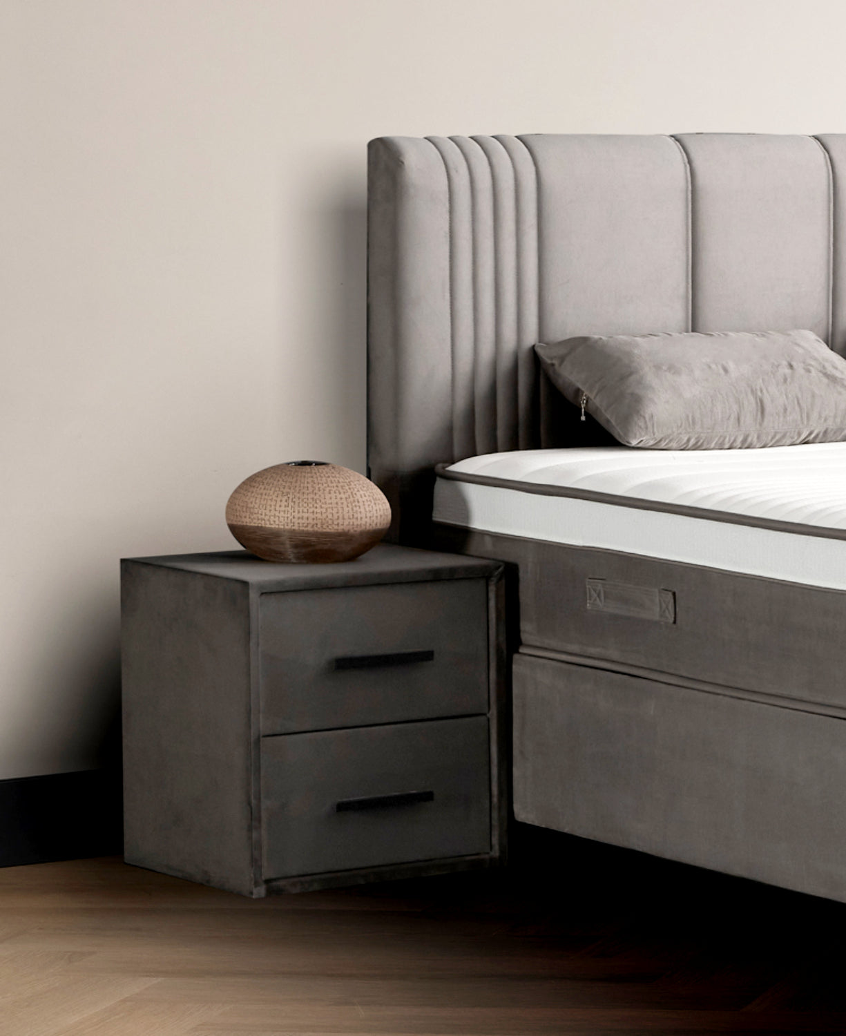 Boxspringbett Belicia Grau Voll-orthopädisches Komfortbett mit Bettkasten, Stauraum, inkl. kostenlose Lieferung und Montage
