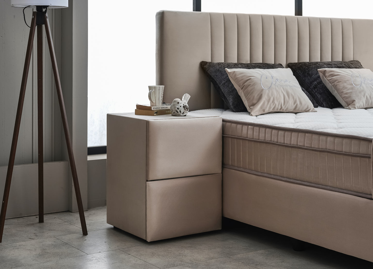 Boxspringbett Clara Beige Voll-orthopädisches Komfortbett mit Bettkasten, Stauraum, inkl. kostenlose Lieferung und Montage