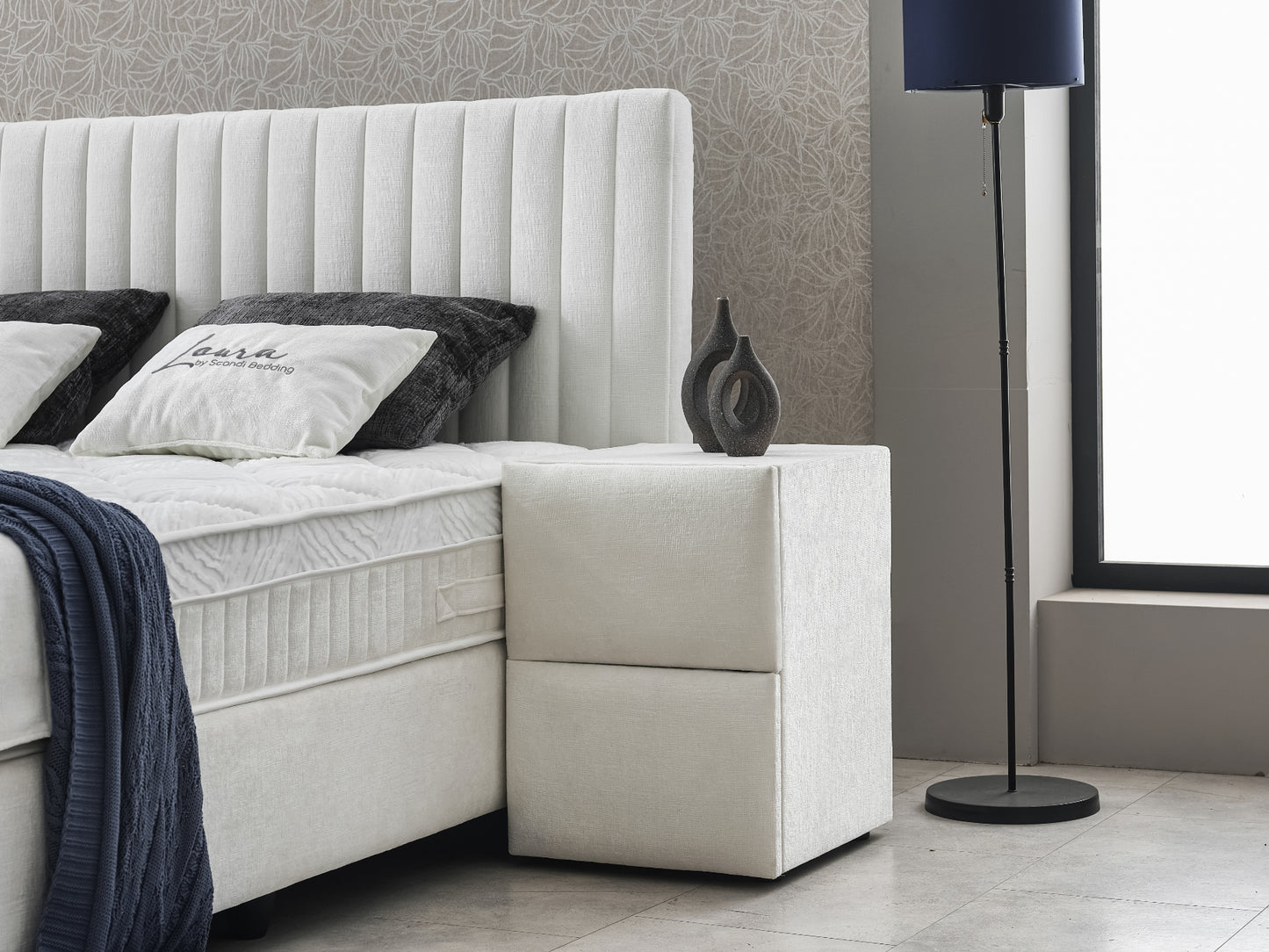 Boxspringbett Laura Cremeweiß Voll-orthopädisches Komfortbett mit Bettkasten, Stauraum, inkl. kostenlose Lieferung und Montage