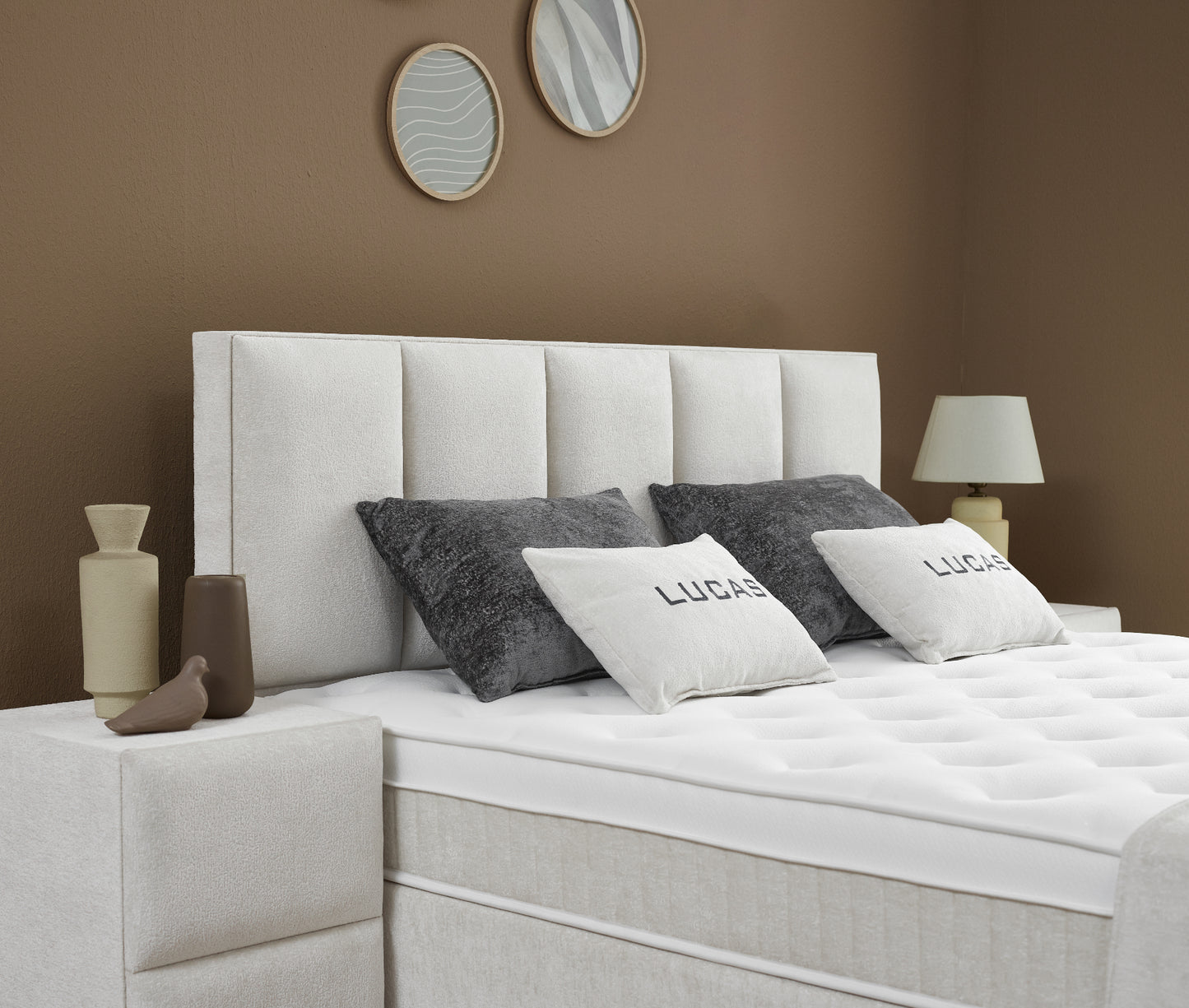 Boxspringbett Lucas Cremeweiß/Hellbeige Voll-orthopädisches Komfortbett mit Bettkasten, Stauraum, inkl. kostenlose Lieferung und Montage