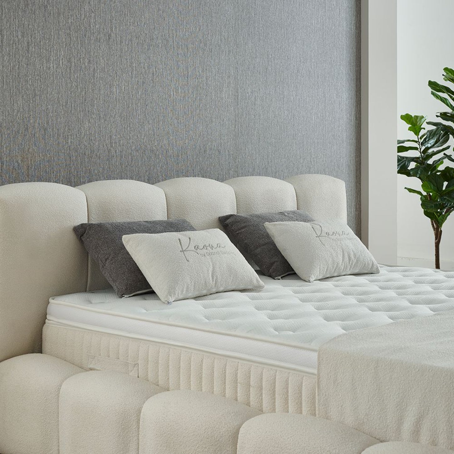 Boxspringbett Kaona Cremebeige Voll-orthopädisches Komfortbett mit Bettkasten, Stauraum, inkl. kostenlose Lieferung und Montage
