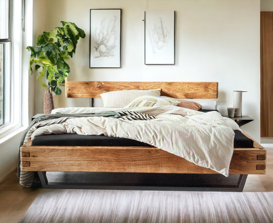 TPT Balkenbett 820 mit Holzkopfteil, Wildeiche massiv natur geölt Breite 140-200 x 200 cm