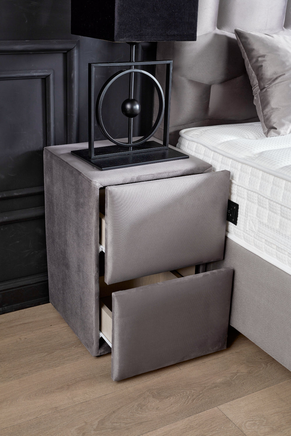 Boxspringbett Palermo Grau Voll-orthopädisches Komfortbett mit Bettkasten, Stauraum, inkl. kostenlose Lieferung und Montage