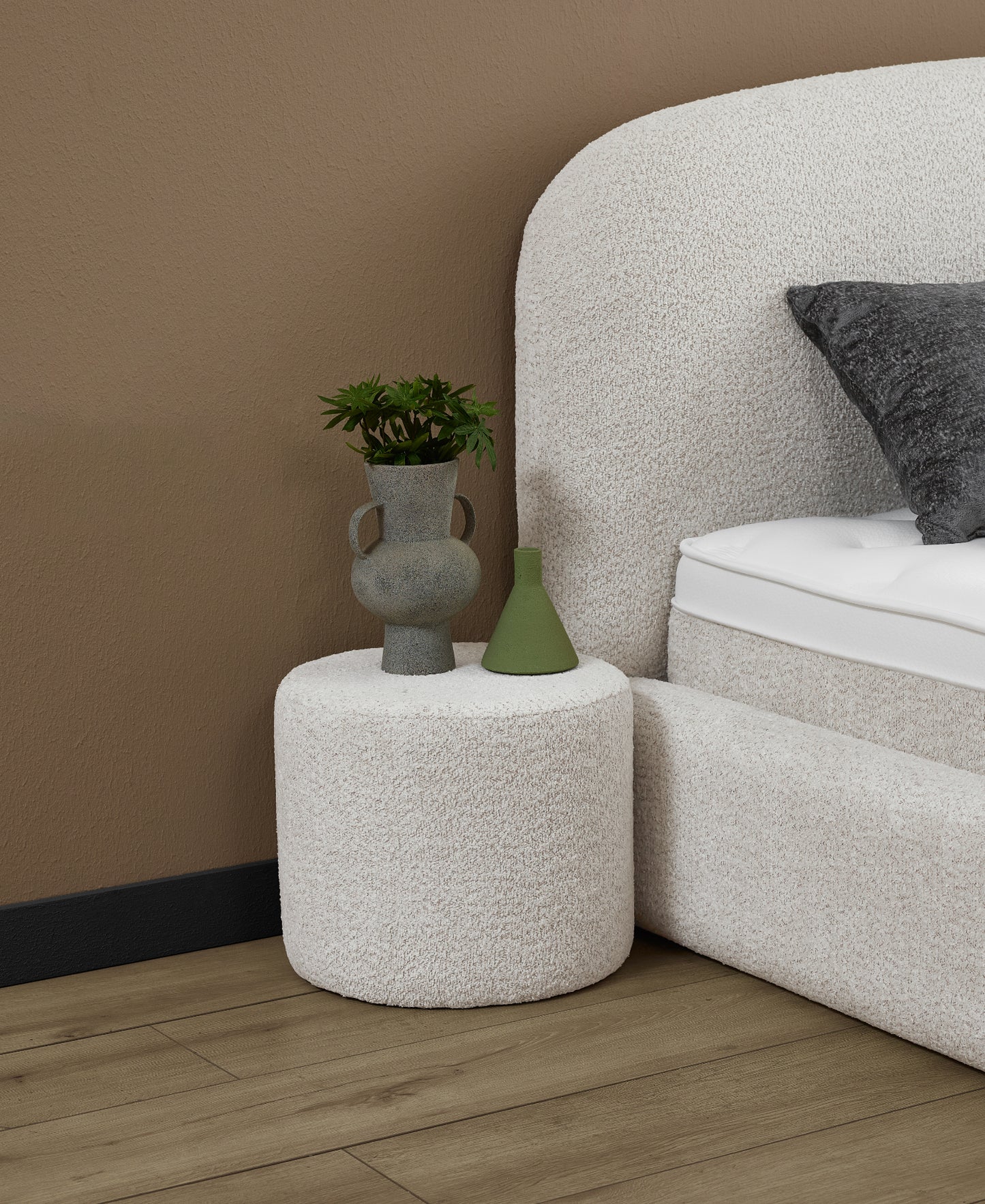 Boxspringbett Elena Cremeweiß Voll-orthopädisches Komfortbett mit Bettkasten, Stauraum, inkl. kostenlose Lieferung und Montage