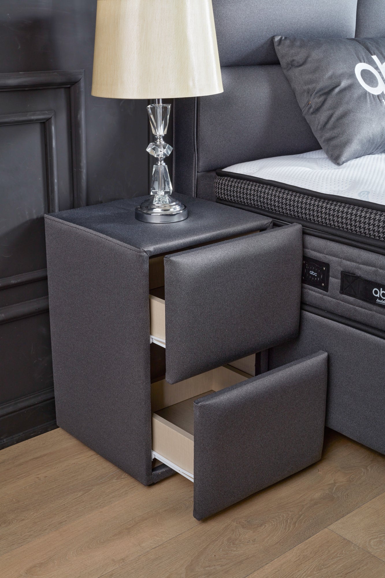 Boxspringbett Hamilton Anthrazit Voll-orthopädisches Komfortbett mit Bettkasten, Stauraum, inkl. kostenlose Lieferung und Montage