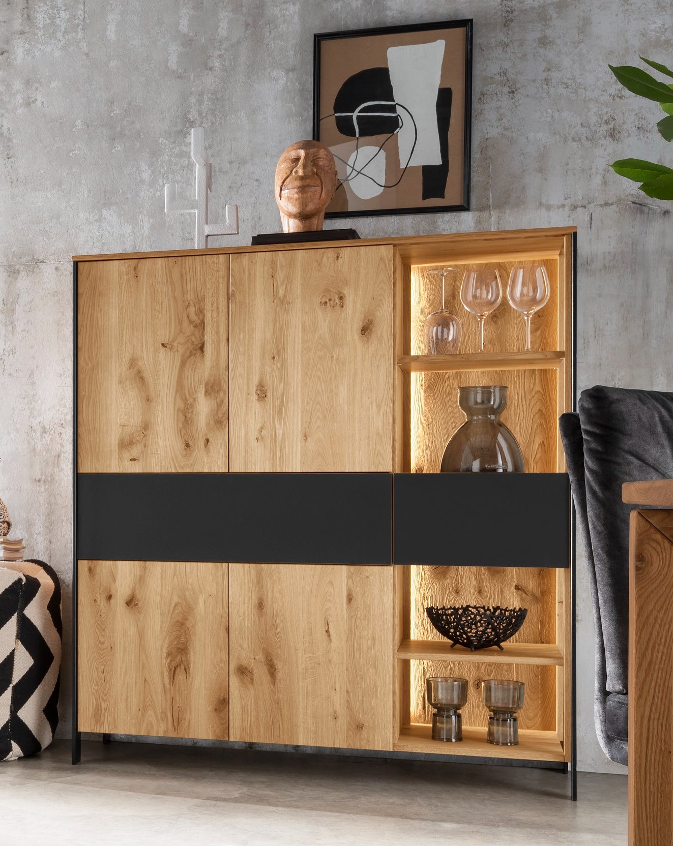 Highboard Boston Eiche/Wildeiche massiv geölt inkl. Beleuchtung B/H/T 128 x 143 x 42 cm