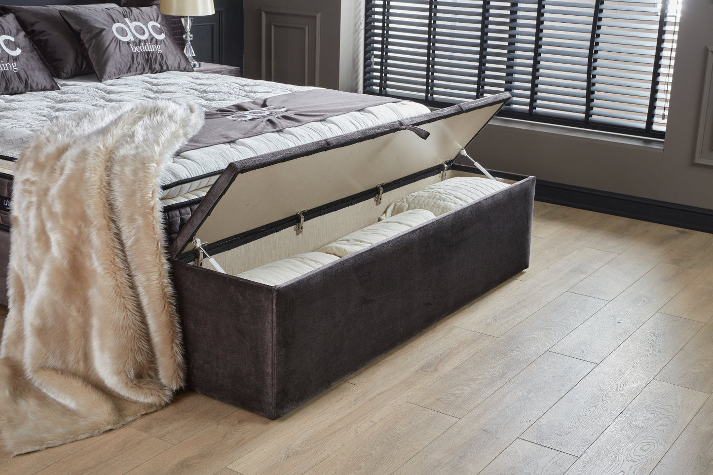 Boxspringbett Kingston Crox (dunkel Grau) Voll-orthopädisches Komfortbett mit Bettkasten, Stauraum, inkl. kostenlose Lieferung und Montage