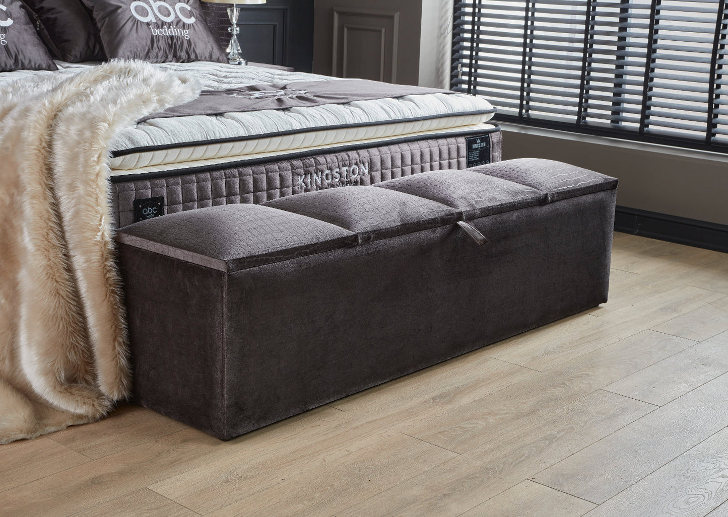 Boxspringbett Kingston Crox (dunkel Grau) Voll-orthopädisches Komfortbett mit Bettkasten, Stauraum, inkl. kostenlose Lieferung und Montage