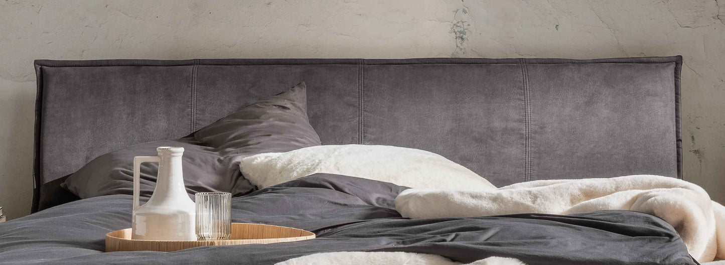 Infantil Komplettbett Kiel 4 mit Stoffkopfteil Anthrazit, Metallkufe - Kiefer Massivholz gelaugt oder weiß Breite 140/160/180/200 x 200 cm