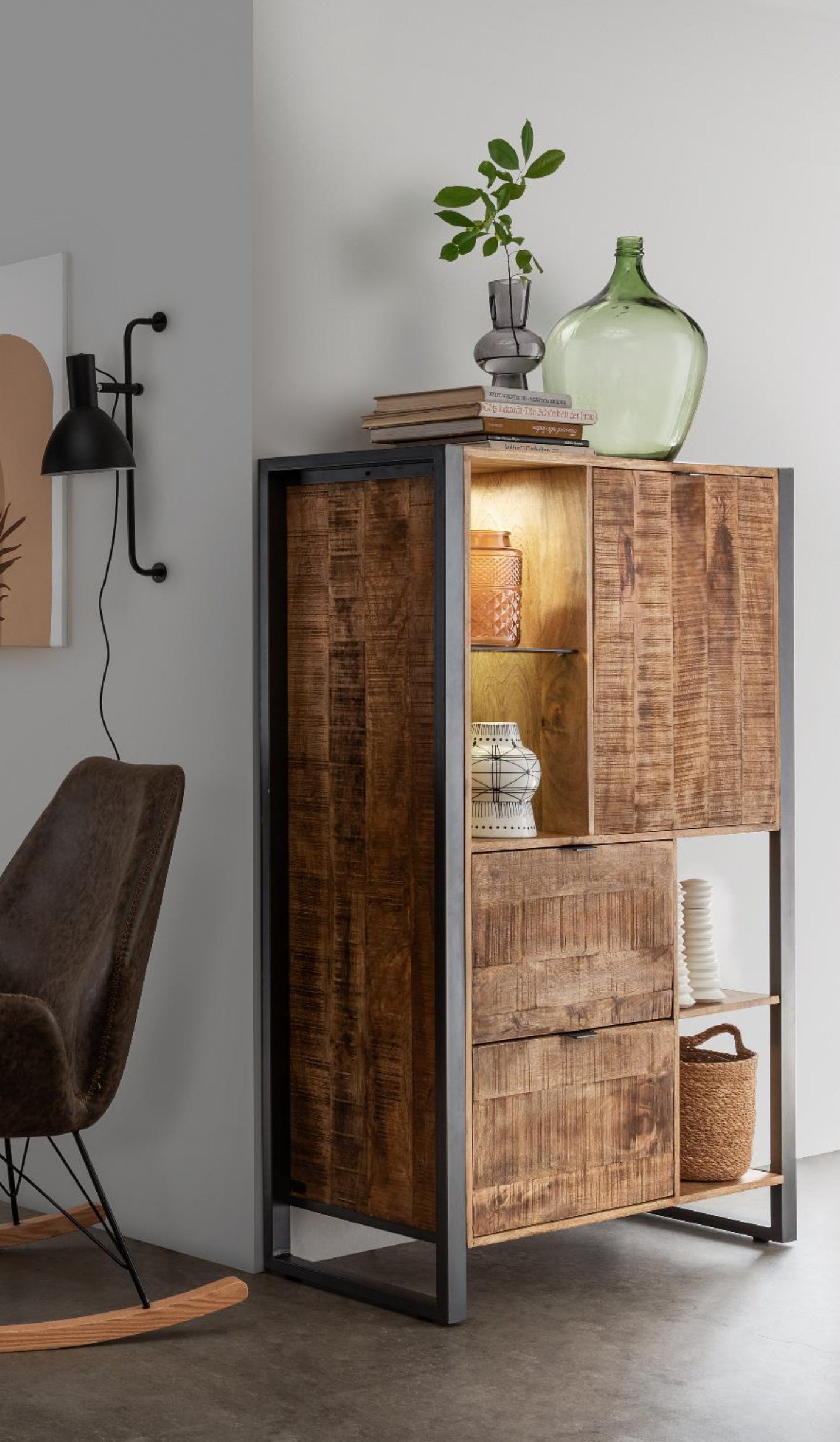 Esszimmer Highboard Cayro Mangoholz massiv multifarbig inkl. Beleuchtung B/H/T 104 x 150 x 42 cm