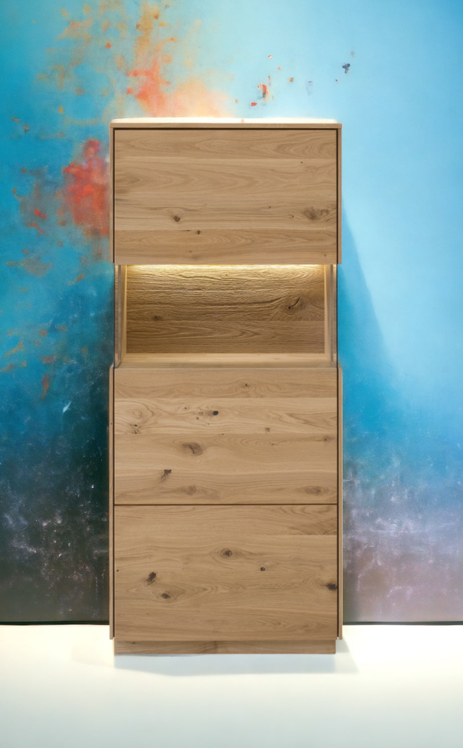TPT Sankt Gallen Higboard 1-türig mit Glas, Wildeiche massiv inkl. Beleuchtung B/H/T 64 x 145 x 44 cm