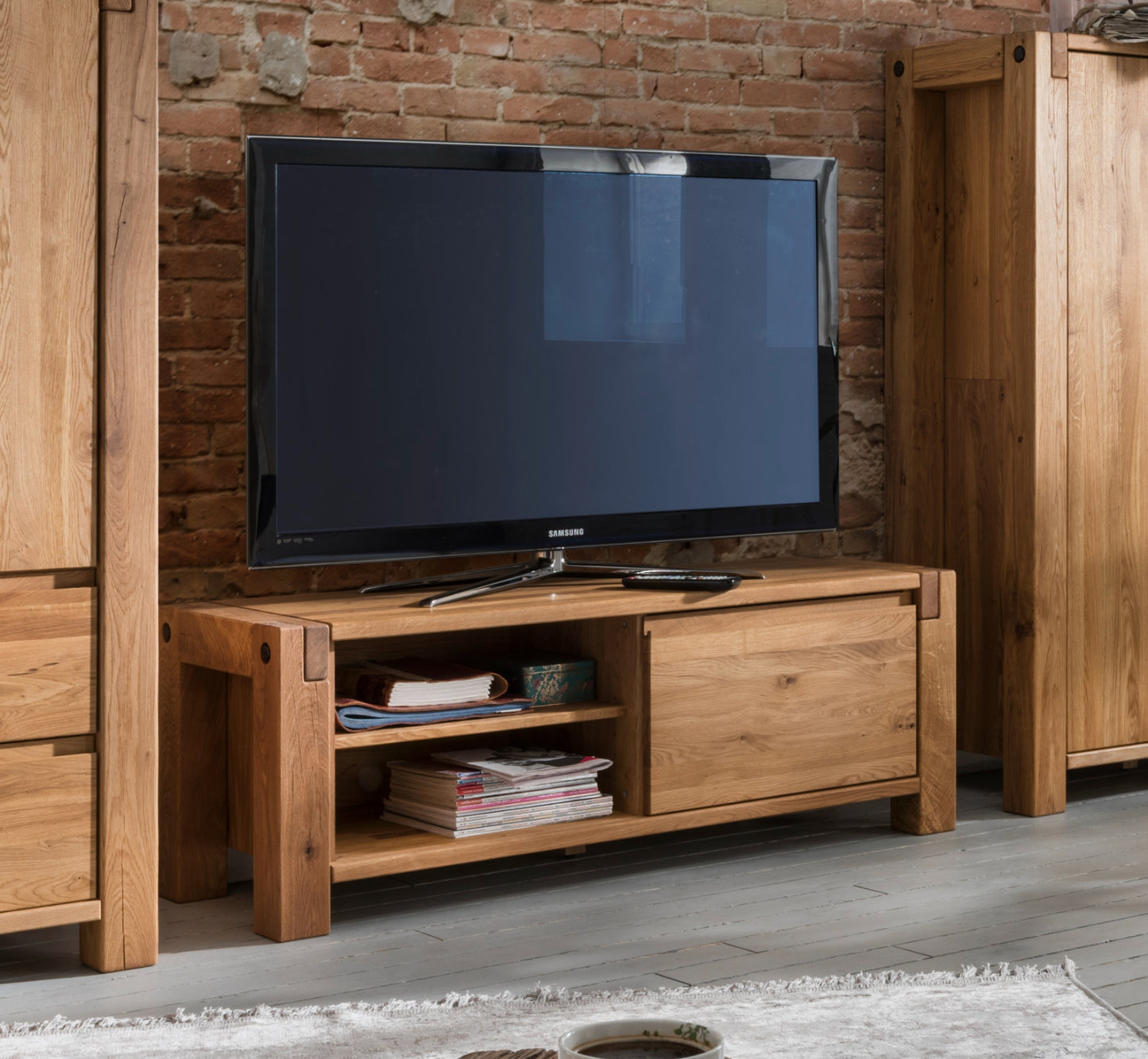 TPT TV Lowboard Woodstock Eiche massiv geölt, ca. B/H/T 140 x 50 x 45 cm