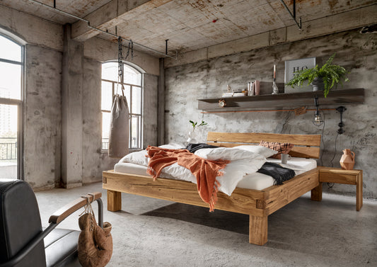 TPT Balkenbett 820-II-III mit Holzkopfteil, Wildeiche massiv natur geölt Breite 140-200 x 200 cm