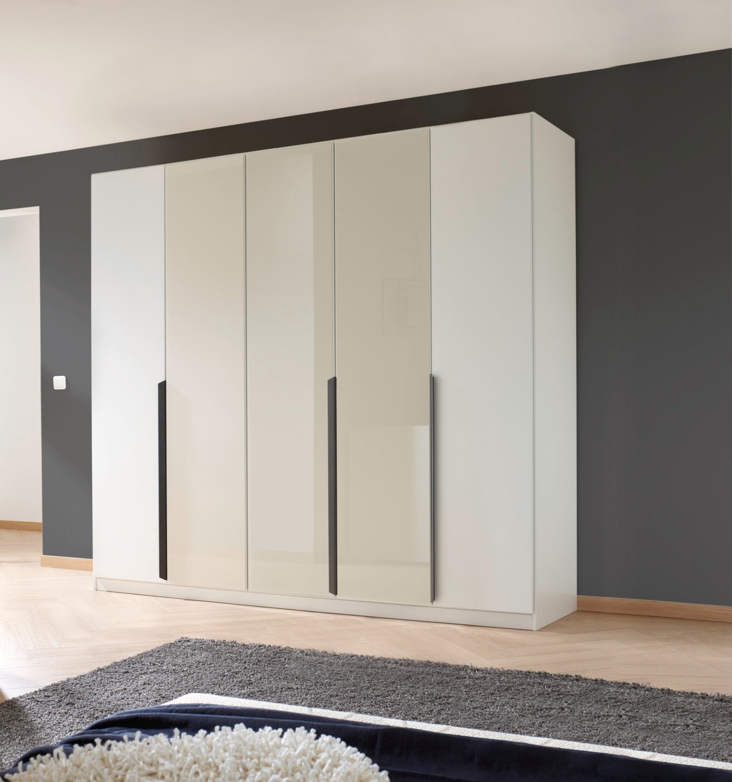 Drehtürenschrank Artemis 5-türig mit 3 Farbglastüren B/H/T 225 x 210 x 54 cm